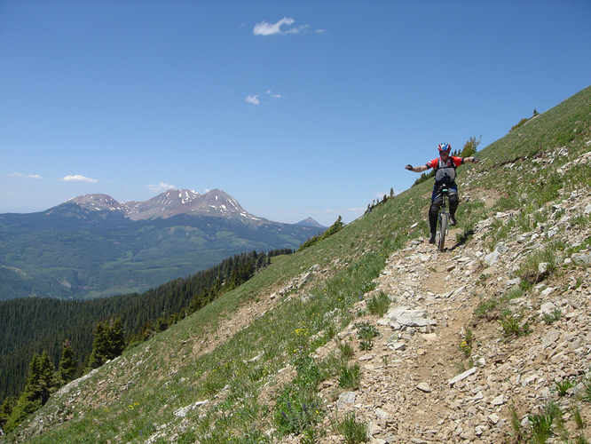 AspenMike on Upper Calico Trail001.JPG