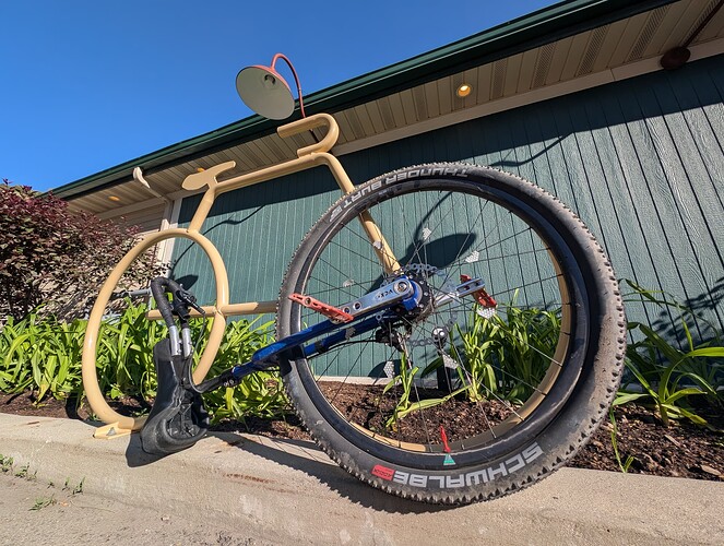 PXL_20250527_001848382