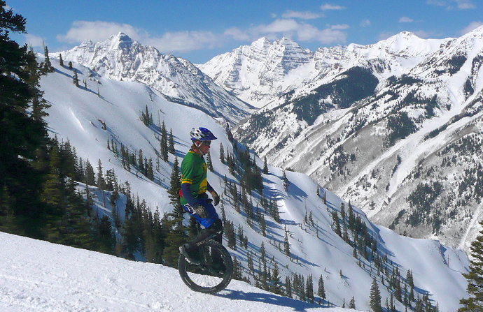 Logan MUni Highlands 4 20 08 2001.JPG