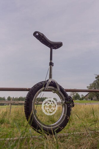 Hubless_disc