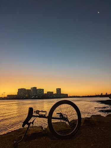 PXL_20221227_093348093.NIGHT