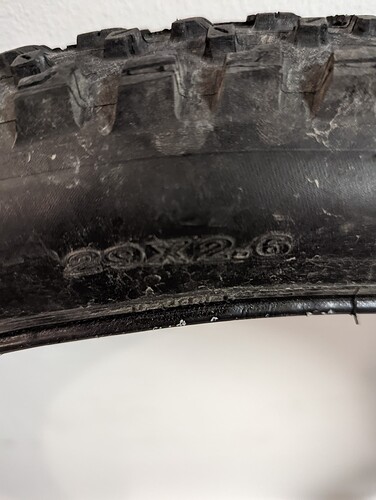 PXL_20221119_001837656