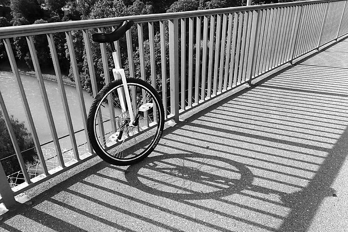TG672278_PP_bw_crop_900x600